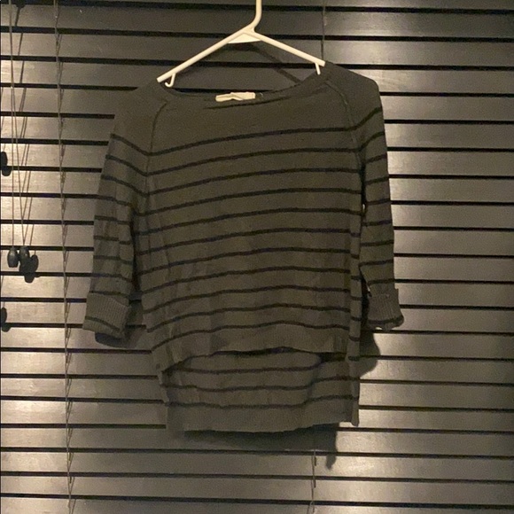 Sweater - Picture 1 of 2